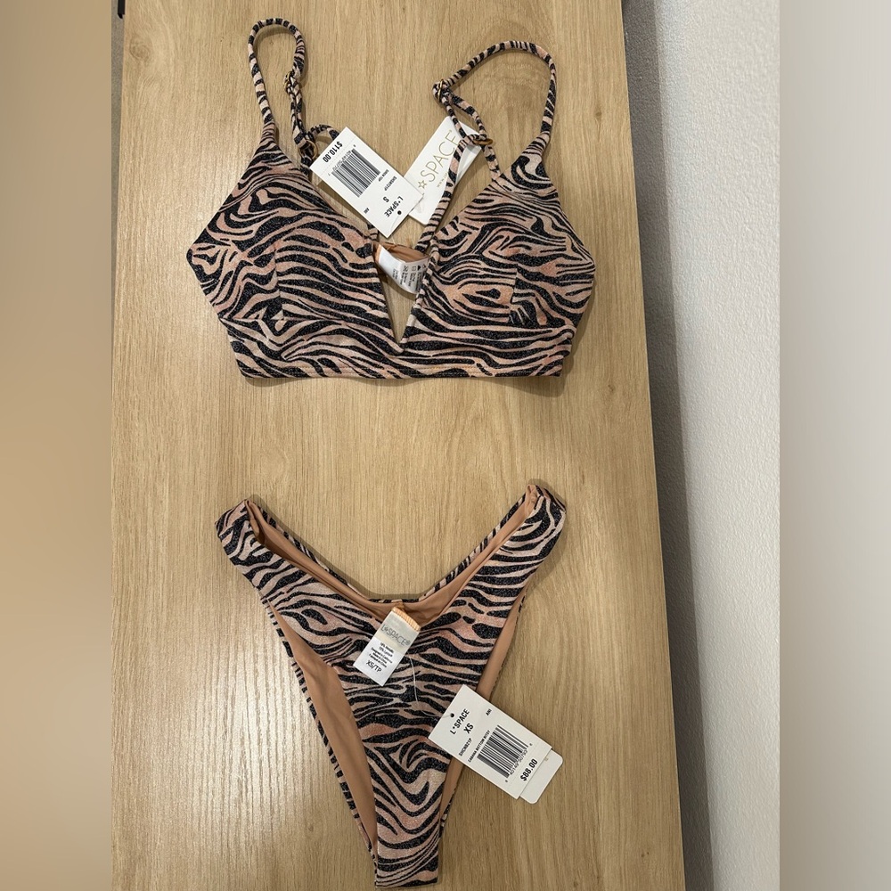 NWT LSPACE 2 piece animal instinct siren top and bottom size small